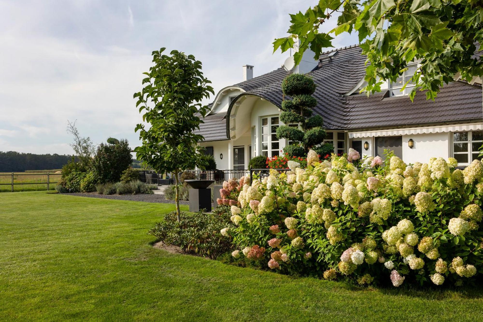 Hubertus Dwor Mysliwski Opole Exterior photo