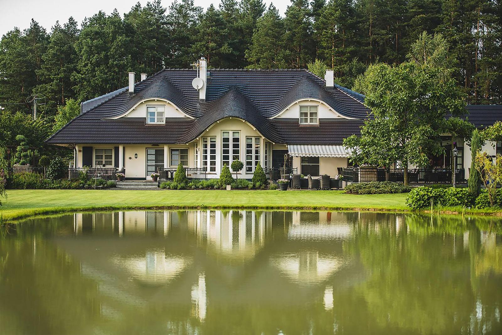 Hubertus Dwor Mysliwski Opole Exterior photo